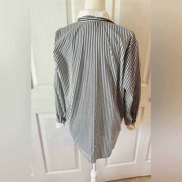 Casey & Max shirt blouse top woman’s size medium striped - Picture 3 of 5